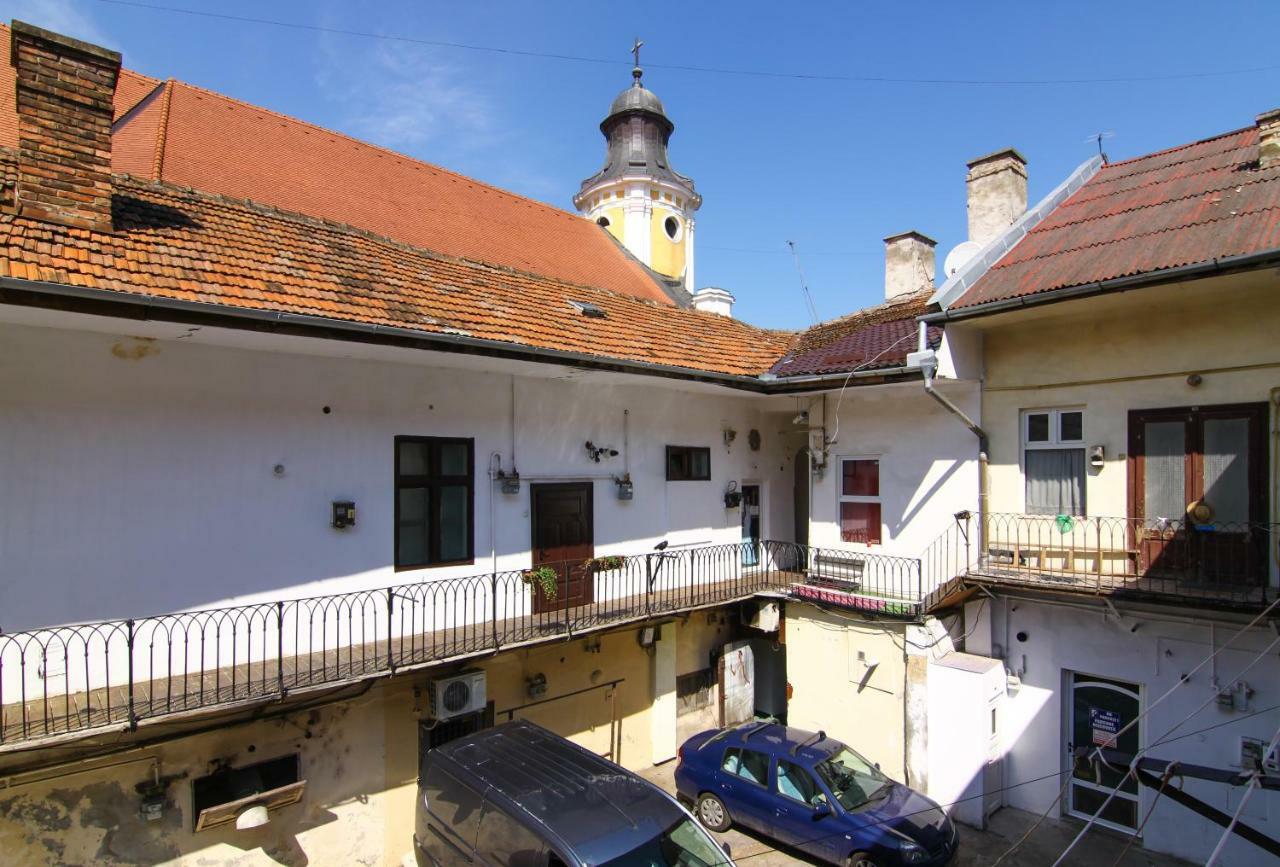 The Yellow Umbrella Studio Cluj-Napoca Exterior foto